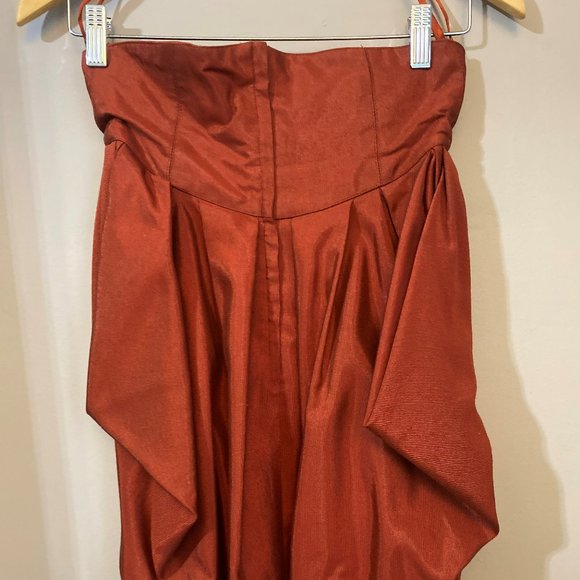 Lady's Suit - Picture 3 of 7